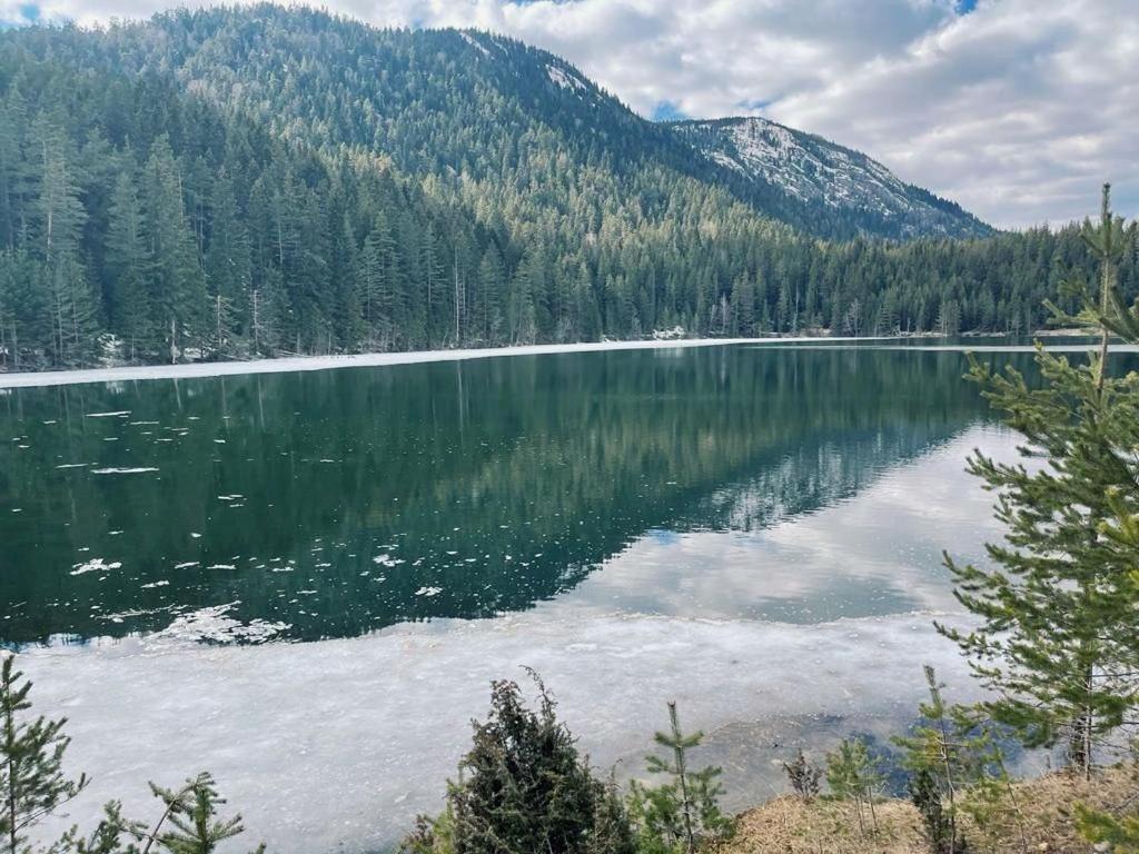 Zminica Lake House جابلياك المظهر الخارجي الصورة